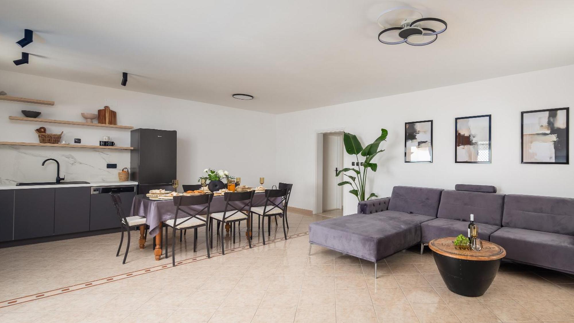 Bella Figura Apartments - Heated Pool Omiš Εξωτερικό φωτογραφία