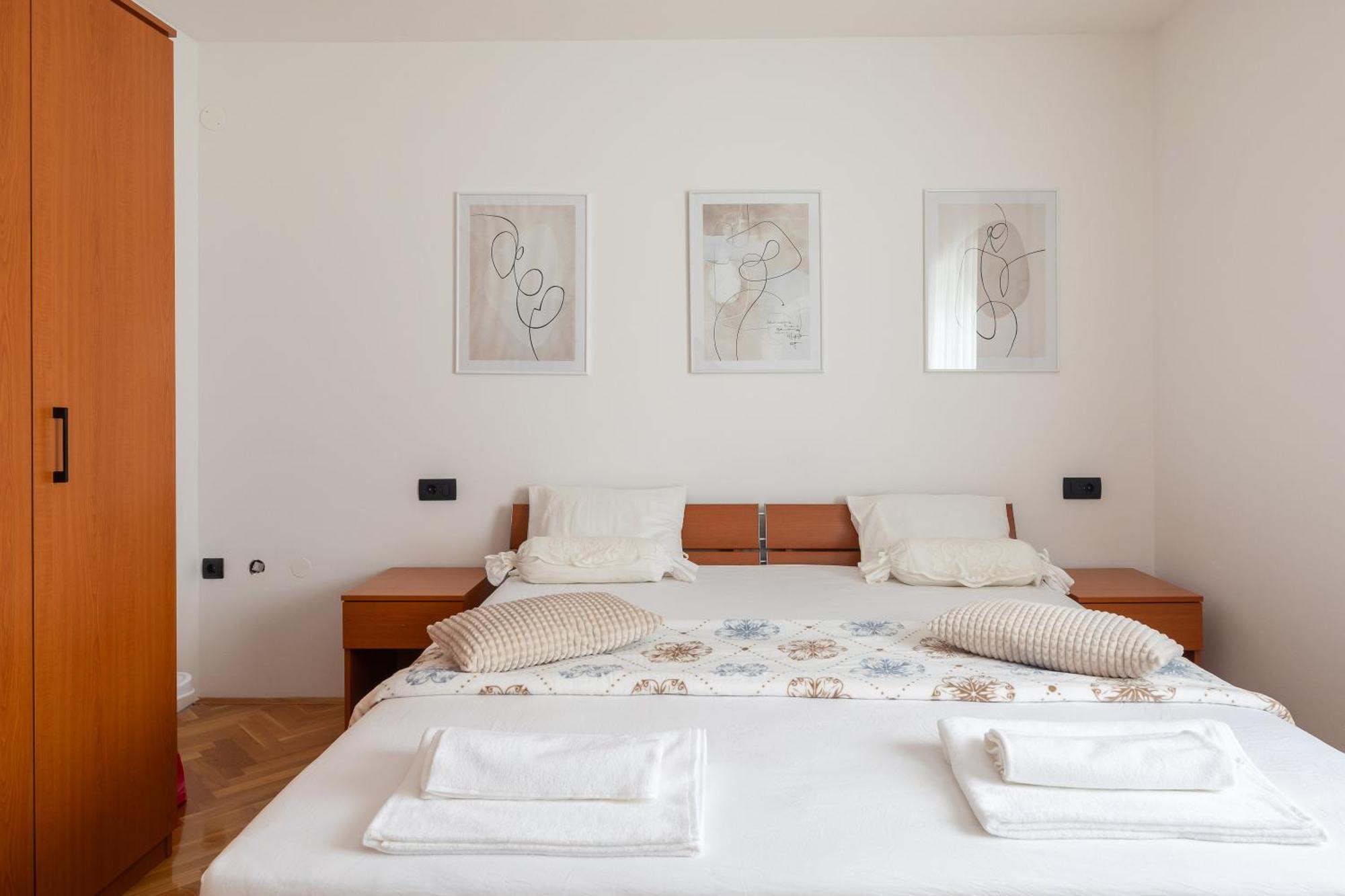 Bella Figura Apartments - Heated Pool Omiš Εξωτερικό φωτογραφία