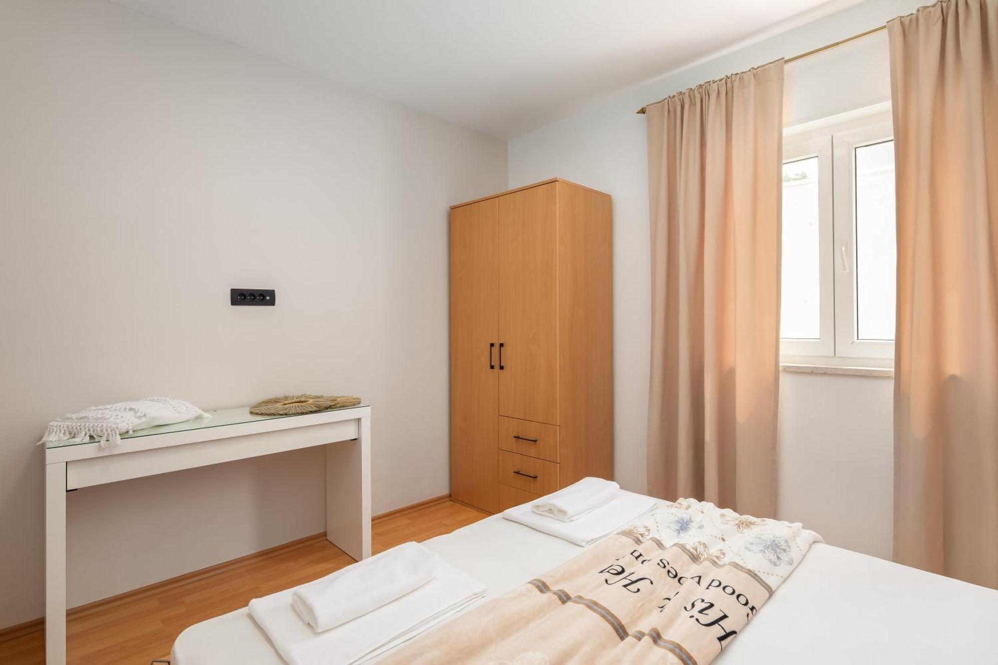 Bella Figura Apartments - Heated Pool Omiš Εξωτερικό φωτογραφία