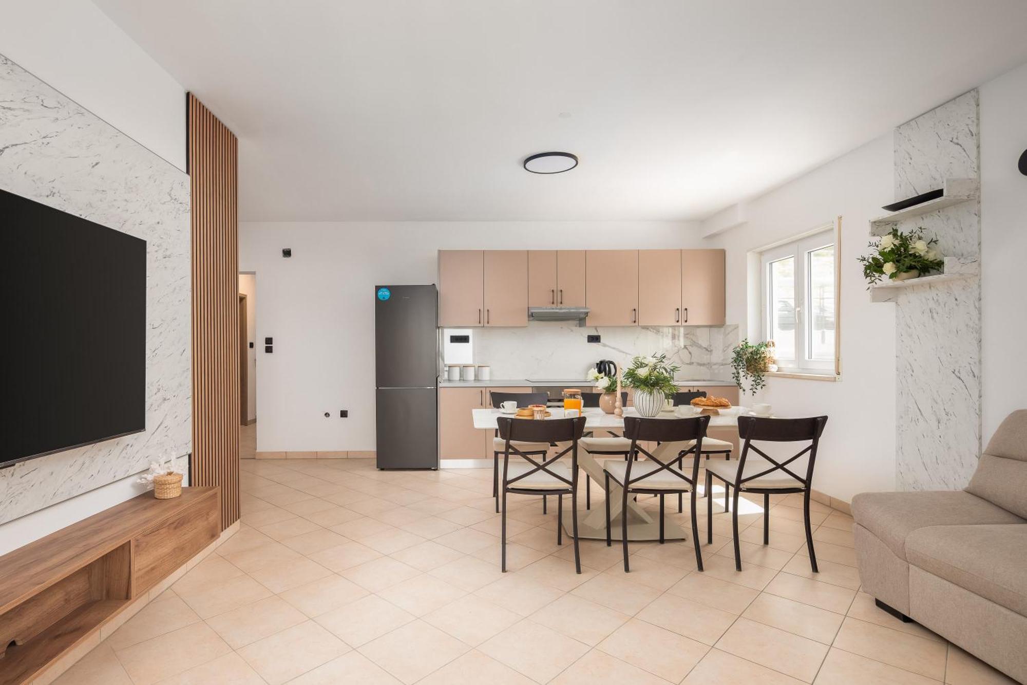 Bella Figura Apartments - Heated Pool Omiš Εξωτερικό φωτογραφία