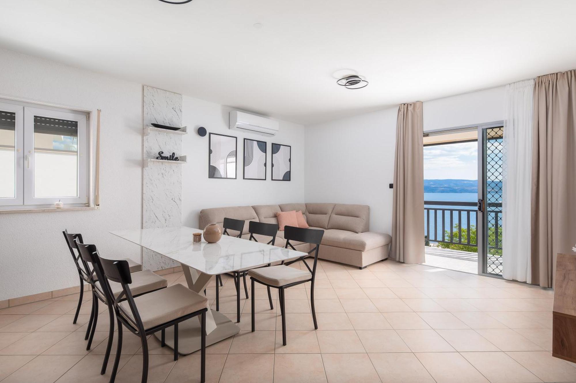 Bella Figura Apartments - Heated Pool Omiš Εξωτερικό φωτογραφία