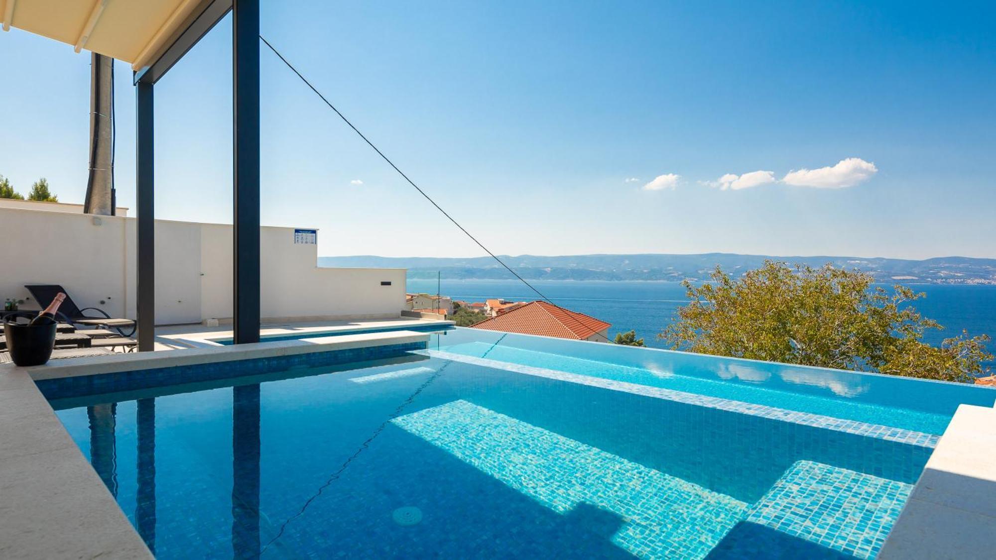 Bella Figura Apartments - Heated Pool Omiš Εξωτερικό φωτογραφία